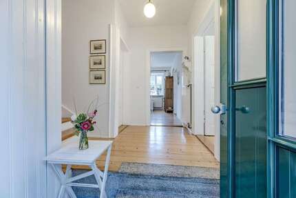 Haus zum Mieten in Maikammer 1.600,00 € 130 m²