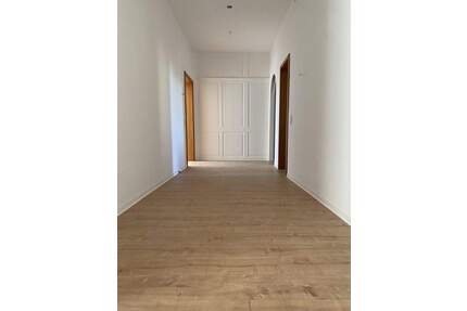 Renovierte großzügige 2-Raumwohnung in Innenstadtlage - Hof