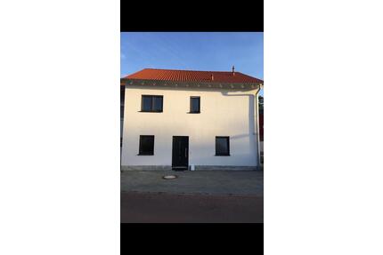 Doppelhaushälfte in Kahl am Main - großzügig, modern, mit Garten