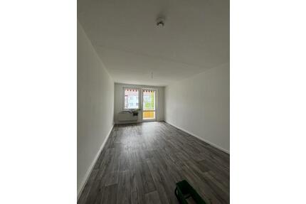 Sonnige 3-Raum-Wohnung - 392,00&nbsp;EUR Kaltmiete, ca.&nbsp; 60,29&nbsp;m&sup2; in Hohenmölsen (PLZ: 06679)