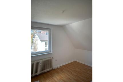 DG-Wohnung in Siegen-Achenbach - 550,00&nbsp;EUR Kaltmiete, ca.&nbsp; 60,80&nbsp;m&sup2; in Siegen (PLZ: 57072)