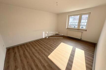 Attraktive 2,5-Zimmer-Wohnung in zentraler Lage zu vermieten - Würzburg Dürrbachau