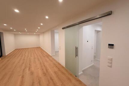 Wohnung zu vermieten - 1.800,00&nbsp;EUR Kaltmiete, ca.&nbsp; 178,00&nbsp;m&sup2; in Niedernhausen (PLZ: 65527)