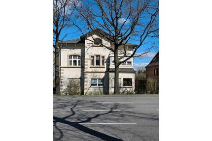 helle Altbauwohnung im DG mit 4 Zimmern in HH-Hausbruch - Hamburg Harburg