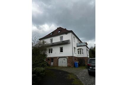 Helle 3-Zimmer DG-Wohnung mit EBK, Garten & Stellplatz in Treysa – sofort frei! - Schwalmstadt