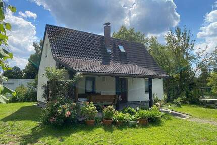 Charmantes kleines Einfamilienhaus auf schönen Grundstück in Königsbrück