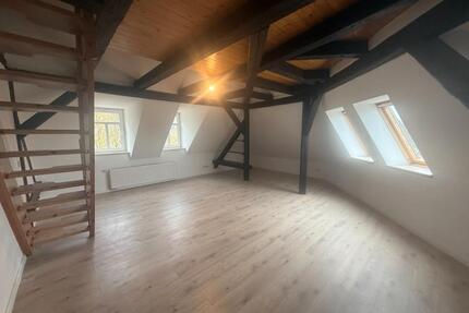 Besondere Dachgeschosswohnung mit Galerie & Charme - Halberstadt