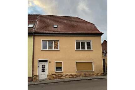 Haus zum Kaufen in Gröbzig 30.000,00 € 140 m²