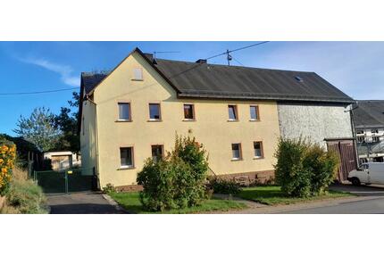 GERÄUMIGES BAUERNHAUS IM HUNSRÜCK ZUR PFERDEHALTUNG - Niederwörresbach