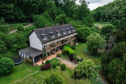 Haus zum Kaufen in Rheinbrohl 359.000,00 € 416.43 m²