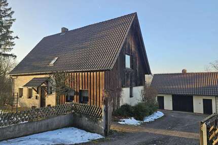 Haus zum Kaufen in Weitramsdorf 199.000,00 € 165 m²