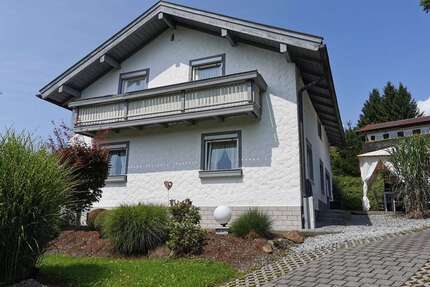 Haus zum Kaufen in Bodenmais 450.000,00 € 160 m²