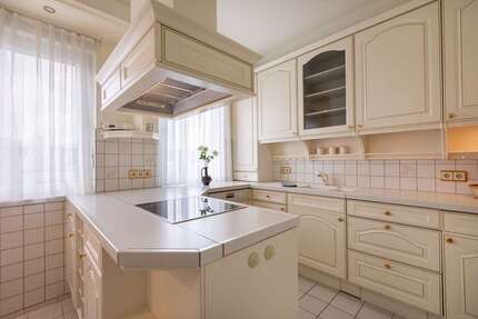 Wohnung zum Mieten in Frankfurt am Main 1.700,00 € 114 m²