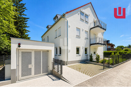 WINDISCH - ERSTBEZUG! Traumhafte 2-Zimmer Wohnung mit EBK, Balkon und privatem Garten in Gröbenzell