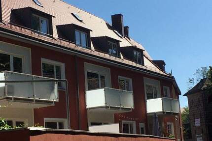 Helle, teilrenovierte Vierzimmerwohnung in der Altstadt - Tageslichtbad - BalkonTerrasse - Nürnberg Lorenz