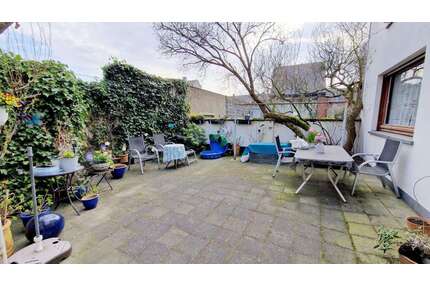 Haus zum Kaufen in Oberhausen 255.000,00 € 222.35 m²