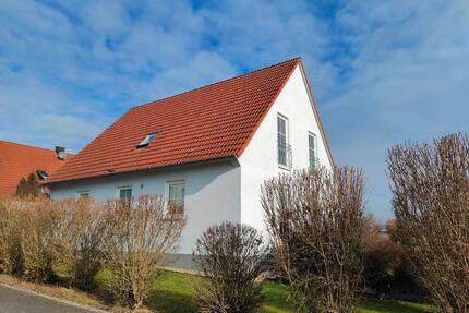 Schöne 3,5 Zi Wohnung mit EBK, wie Neu - Schonungen Forst