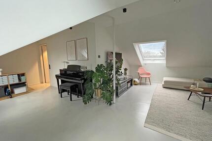 Traumhafte Maisonette-Wohnung 5,5 Zimmer; großzügig, EBK, Balkon - Freiburg im Breisgau Günterstal