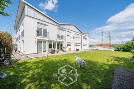 Wohnung zum Mieten in Waiblingen 2.400,00 € 253 m²