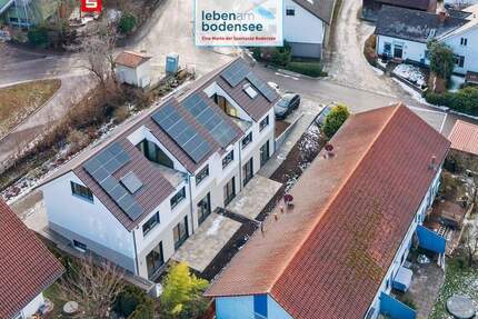 Raumwunder - moderner, hochwertiger Neubau Doppelhaushälfte in ruhiger Lage - Erstbezug - Daisendorf