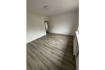 Erstbezug nach Renovierung! Helle 2-Zimmerwohnung m. gr. Wohnküche + Duschbad - Bottrop Boy