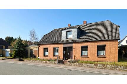 Einfamilienhaus mit Garage und kleinem Garten. Keine Maklergebühr - Busdorf