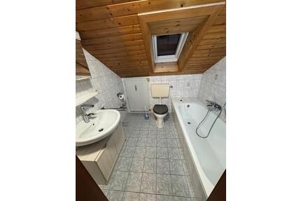 Studio-Zimmer - 310,00&nbsp;EUR Kaltmiete, ca.&nbsp; 22,00&nbsp;m&sup2; in Bogen (PLZ: 94327)