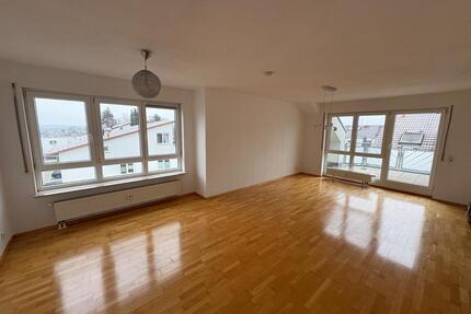4,5-Zi. Maisonette mit Galerie & 2 TG-Stellplätzen in Freiberg(N) - Freiberg am Neckar