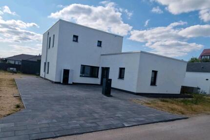 Einfamilienhaus zu vermieten - 1.999,00&nbsp;EUR Kaltmiete, ca.&nbsp; 160,00&nbsp;m&sup2; in Delitzsch (PLZ: 04509)