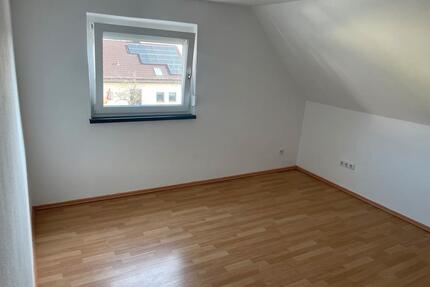 WG Zimmer zu vermieten - 800,00&nbsp;EUR Kaltmiete, ca.&nbsp; 20,00&nbsp;m&sup2; in Weiden in der Oberpfalz (PLZ: 92637)