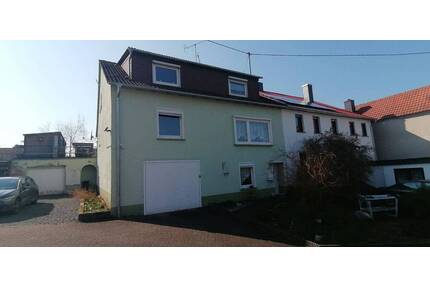 Wohnen mit Herz und Platz - großzügige Doppelhaushälfte mit Terrasse - Fohren-Linden