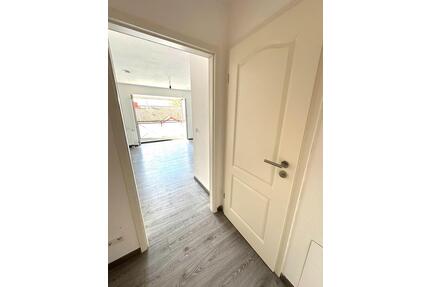 Hochwertige 1-Zimmer-Wohnung mit neuem Bad, Stellplatz u Küche - Fredersdorf-Vogelsdorf