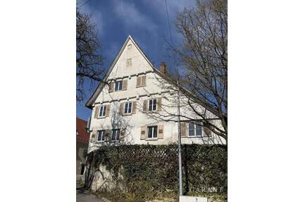 Ehemaliges Weinberghaus mit Entwicklungspotenzial im Ortskern von Fellbach-Schmiden!