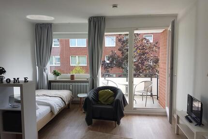 Helle Einzimmerwohnung mit großem Südbalkon in Barmbek Nord - Hamburg Wandsbek