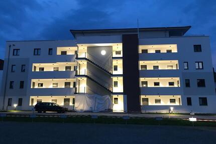 Schöne moderne 2-Zi-WHG mit Terasse Neubau SR Süd Toplage - Straubing