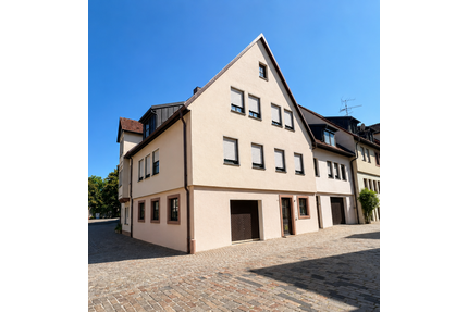 Haus zum Kaufen in Karlstadt 360.000,00 € 120 m²