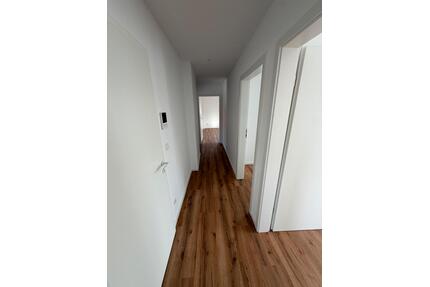 Wunderschöne 3-Zimmerwohnung - 1.190,00&nbsp;EUR Kaltmiete, ca.&nbsp; 65,00&nbsp;m&sup2; in Heroldsberg (PLZ: 90562)