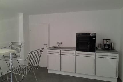 Haus mit Scheune + 2 Garagen & Doppelgarage + Hof & Garten - Hellenhahn-Schellenberg