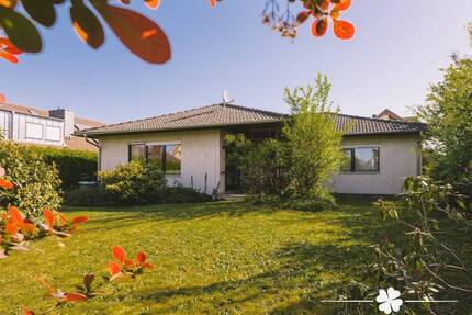 BERK Immobilien - Charmanter Bungalow mit Gartenidylle und viel Potenzial in Sulzbach am Main