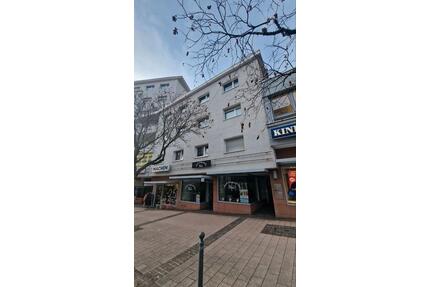 Gepflegtes WG-Zimmer in einer Frauen-WG in der Pforzheimer Innenstadt