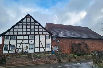 Fachwerkhaus mit Scheune und seperaten Backhaus - Emmerthal