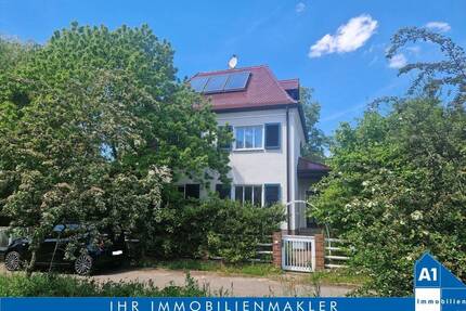 Herrschaftliches Anwesen mit Kamin, Einbauküche und neuwertiger Heizung in Ammendorf-Beesen Halle (Saale)