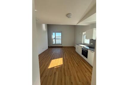 2 Zimmer Penthouse Wohnung in Kemnath mit EBK und Garage