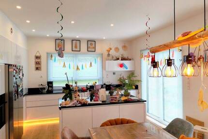 Modernes Wohnjuwel – Stilvolles Design trifft auf kreative Freiheit! - Altweidelbach