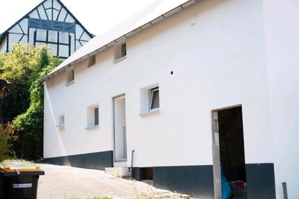 Haus mit mehreren Wohneinheiten bezugsfertig | Ausbaupotenzial - Schlangenbad