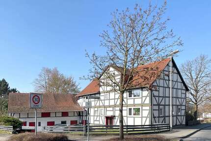 Haus zum Kaufen in Lohfelden 265.000,00 € 183 m²