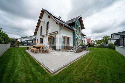 Haus zum Kaufen in Teublitz 699.000,00 € 185 m²