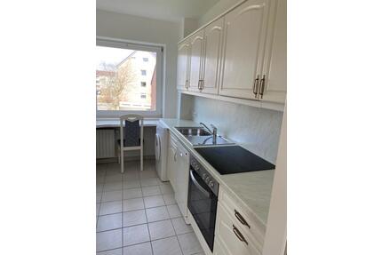 helle 3-Zimmer Wohnung mit großzügigen Keller- Hobbyraum - Flensburg Fruerlund