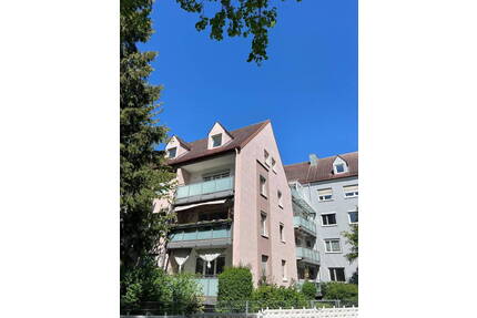 RESERVIERT PROVISIONSFREIE 2-Zimmerwohnung in Bestlage an der Augsburger Kahnfahrt