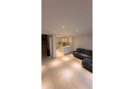 Vollständig saniertes Reihenhaus- modern,hell& familienfreundlich - Krefeld Gellep-Stratum